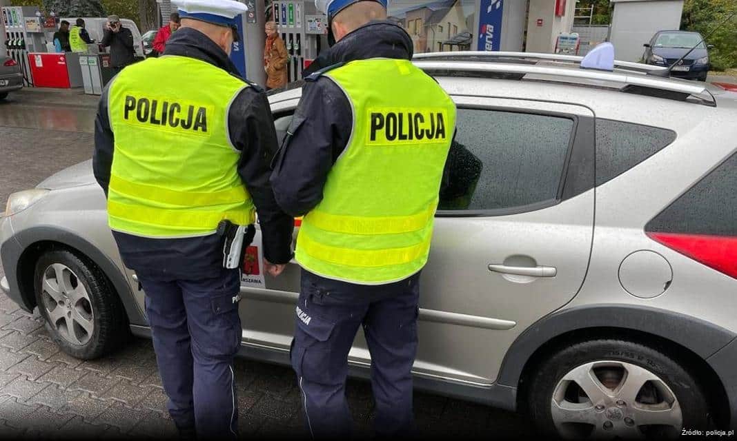 Policja w Sopocie poszukuje kobiety związanej z przywłaszczeniem laptopa